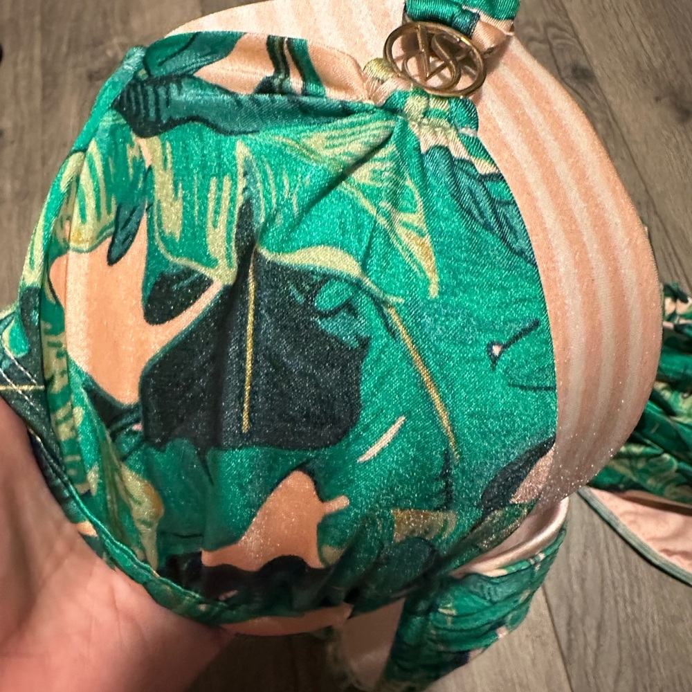 💚Victoria Secret Swim Set 💚 - Picture 8 of 16